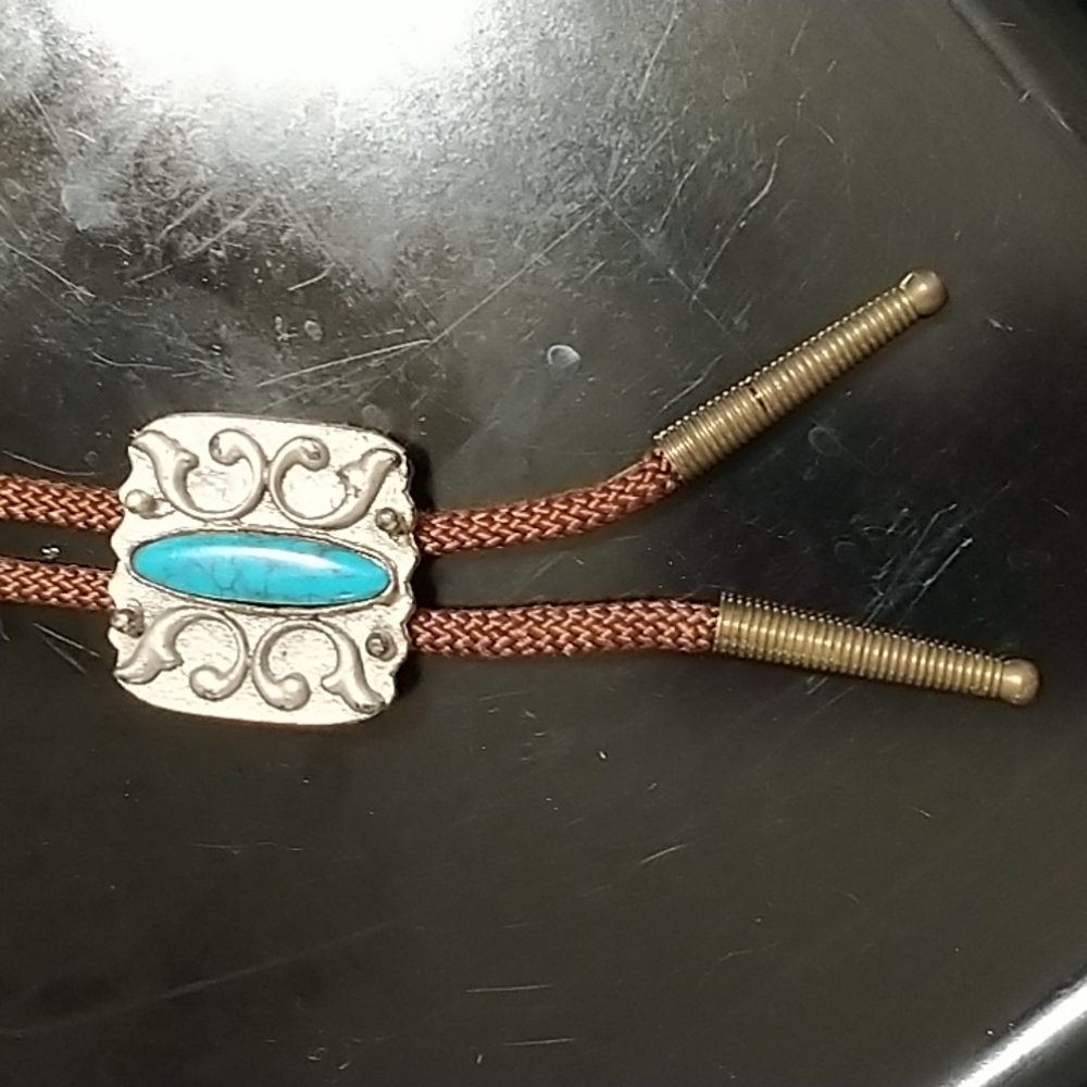 Bolo tie